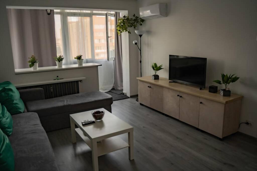 Modern 1 Bedroom Apartment In Bucharest Center! 외부 사진