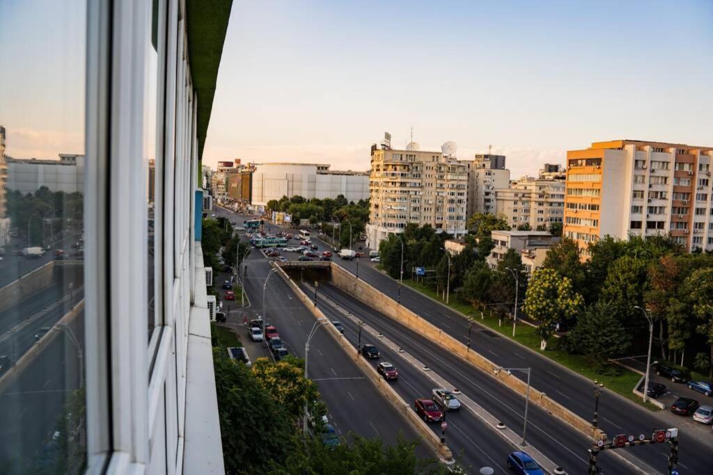 Modern 1 Bedroom Apartment In Bucharest Center! 외부 사진