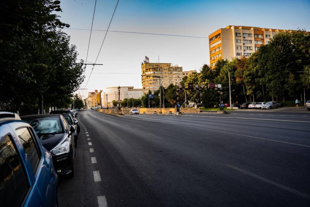 Modern 1 Bedroom Apartment In Bucharest Center! 외부 사진