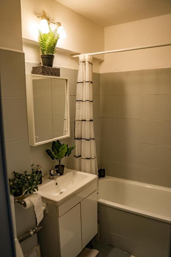 Modern 1 Bedroom Apartment In Bucharest Center! 외부 사진